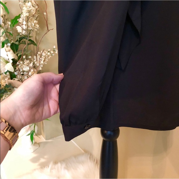 ~Chico’s~ Black cold shoulder long sleeve blouse - Picture 4 of 5